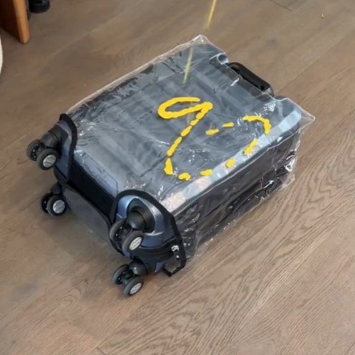 Read more about the article Yotako Clear PVC Suitcase Cover Protectors