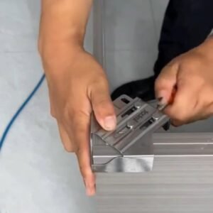 Read more about the article Housolution Right Angle Clamp