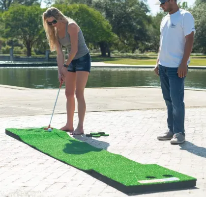 Read more about the article Golf Putting Game Set